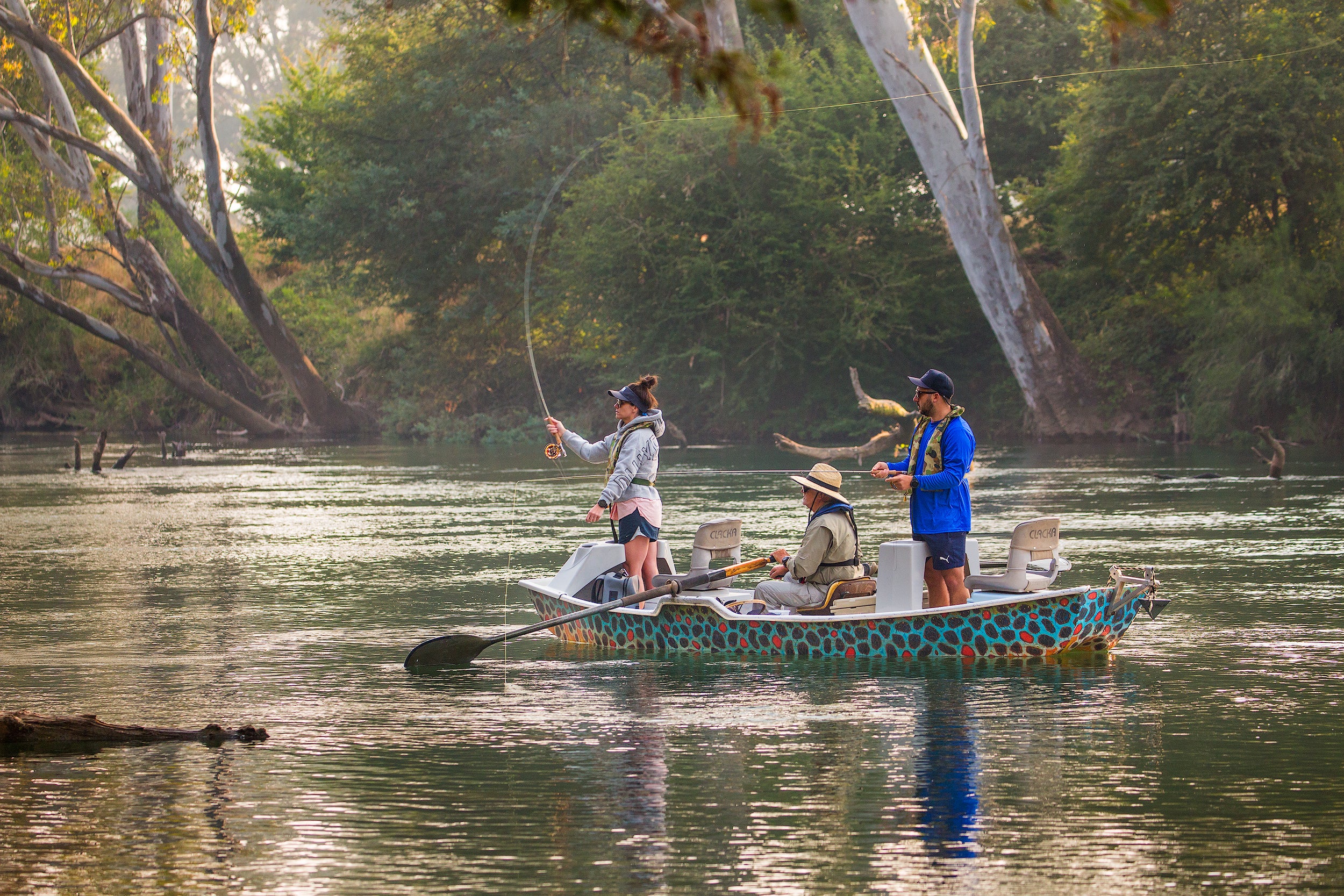 DRIFT BOATING DOWN THE GOULBURN