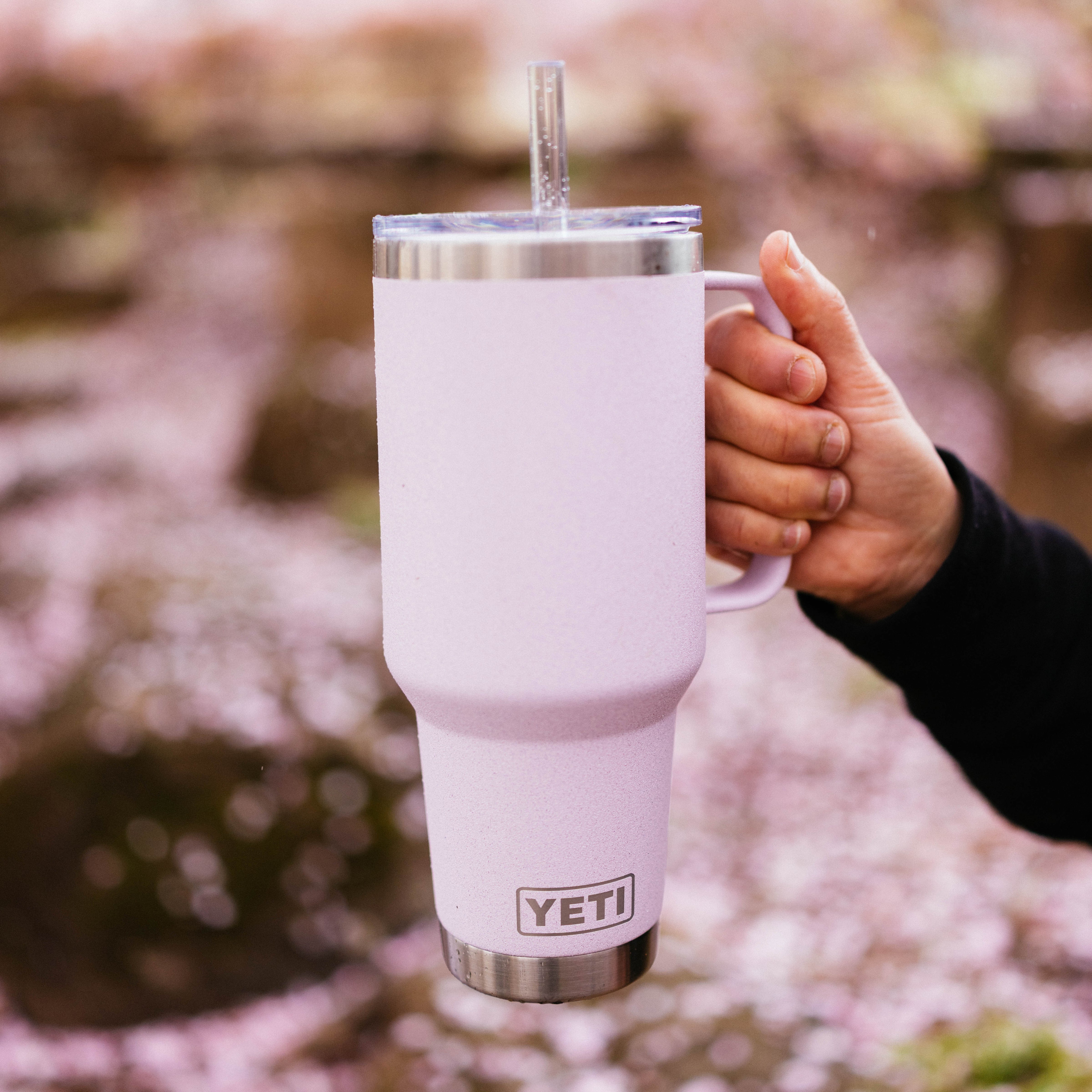 Yeti Rambler 35oz Straw Mug (1L) - - Mansfield Hunting & Fishing - Products to prepare for Corona Virus