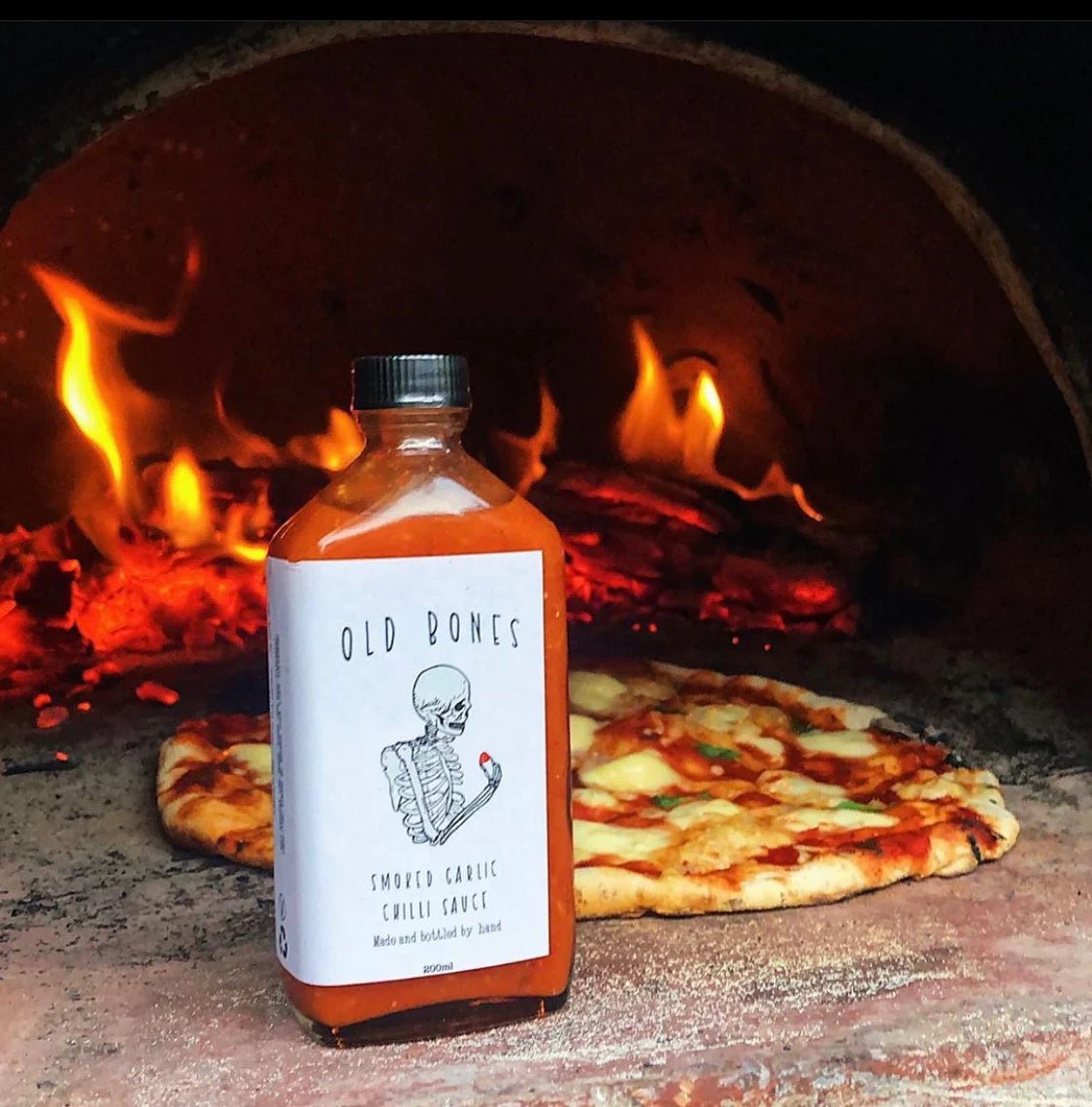 Old Bones Smoked Garlic Chilli Sauce - 200ml - - Mansfield Hunting & Fishing - Products to prepare for Corona Virus