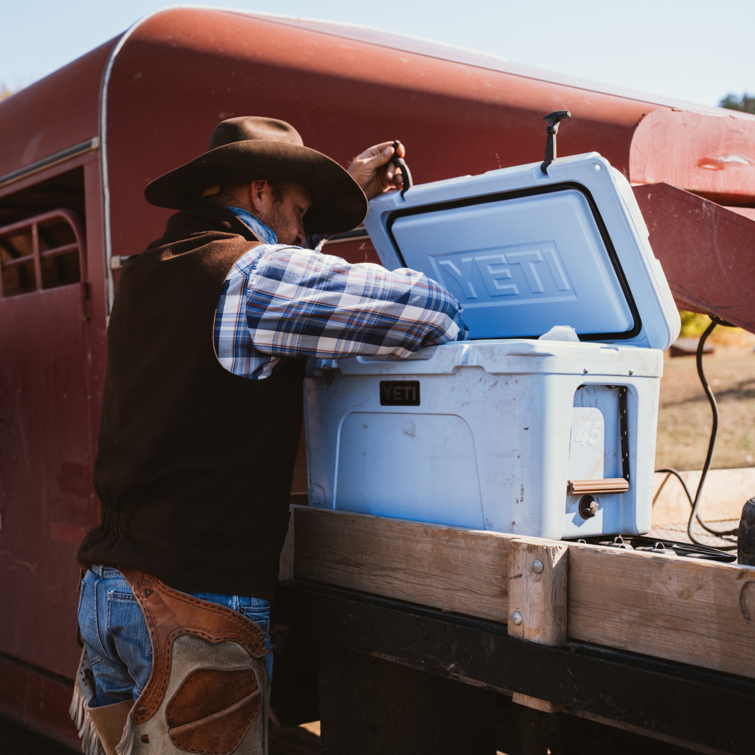 Yeti Tundra 125 Hard Cooler Esky - - Mansfield Hunting & Fishing - Products to prepare for Corona Virus