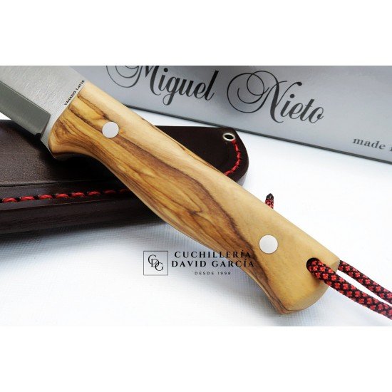 Nieto 1045O Chisquero Olive Wood Fixed Blade Knife - - Mansfield Hunting & Fishing - Products to prepare for Corona Virus