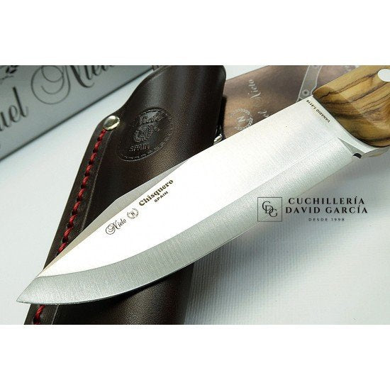 Nieto 1045O Chisquero Olive Wood Fixed Blade Knife - - Mansfield Hunting & Fishing - Products to prepare for Corona Virus