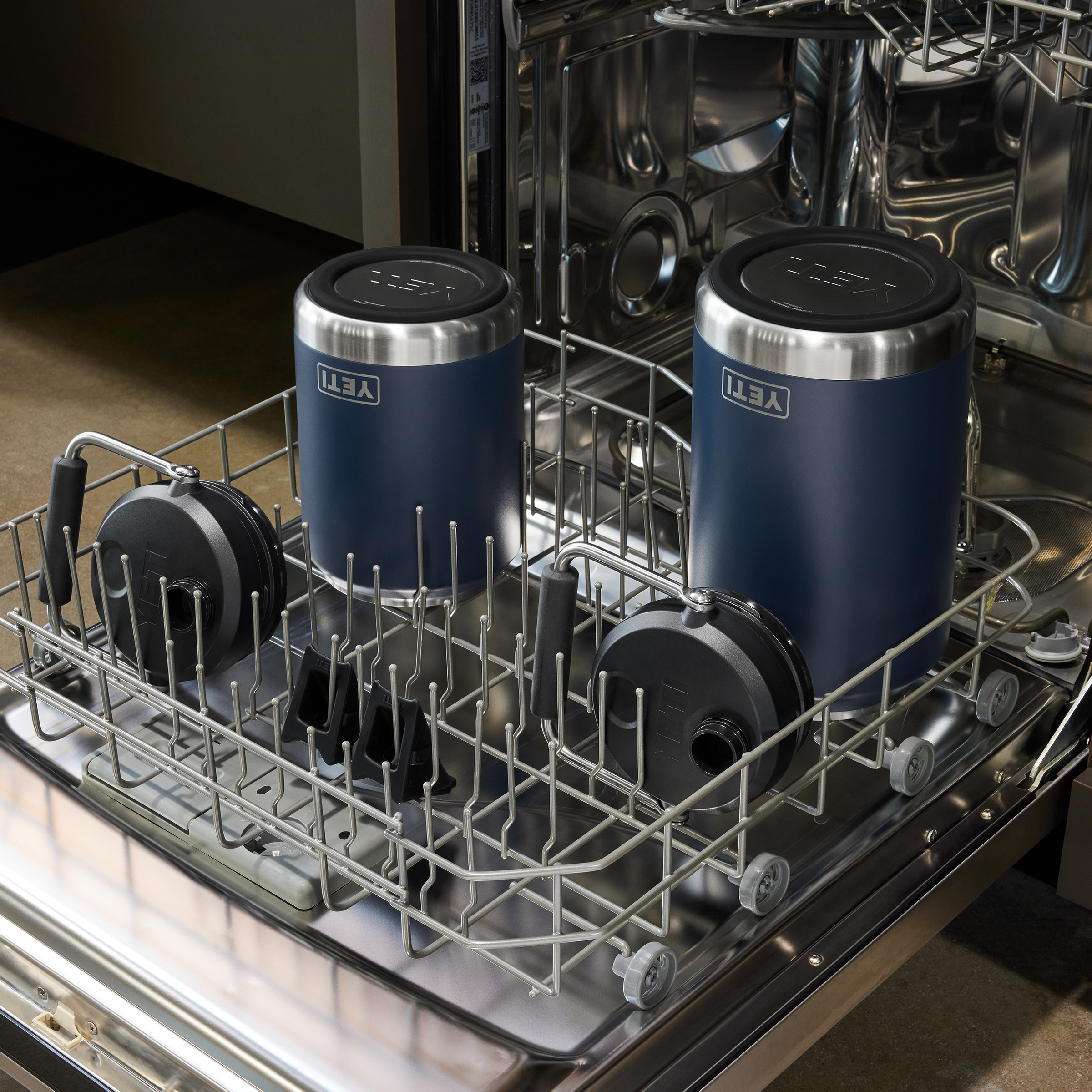 Yeti One Gallon Jug V2.0 (3.8L) - - Mansfield Hunting & Fishing - Products to prepare for Corona Virus