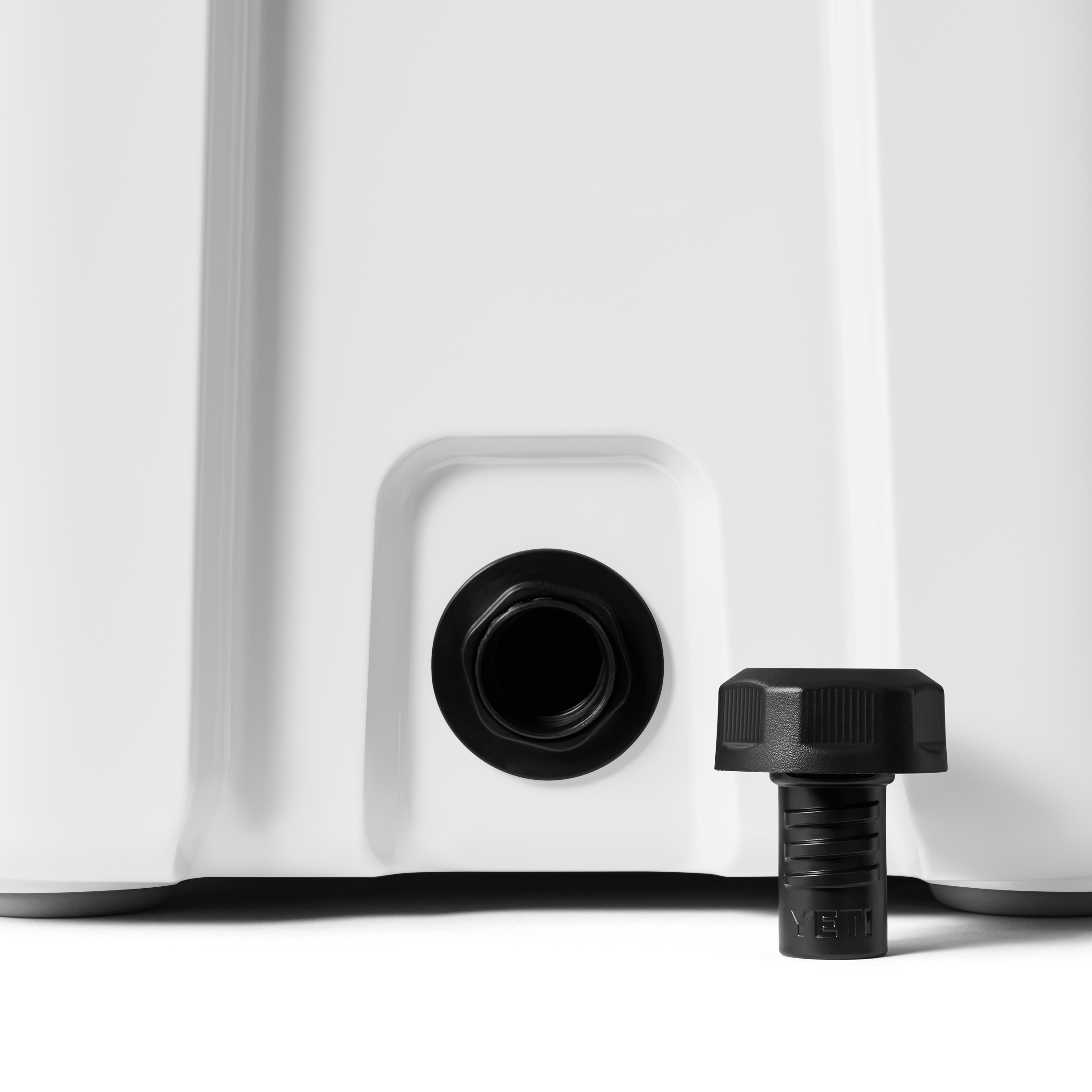 Yeti Roadie 24 Hard Cooler Esky V2.0 - - Mansfield Hunting & Fishing - Products to prepare for Corona Virus