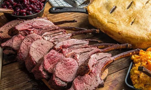 ROASTED RACK OF VENISON WITH CRANBERRY SAUCE