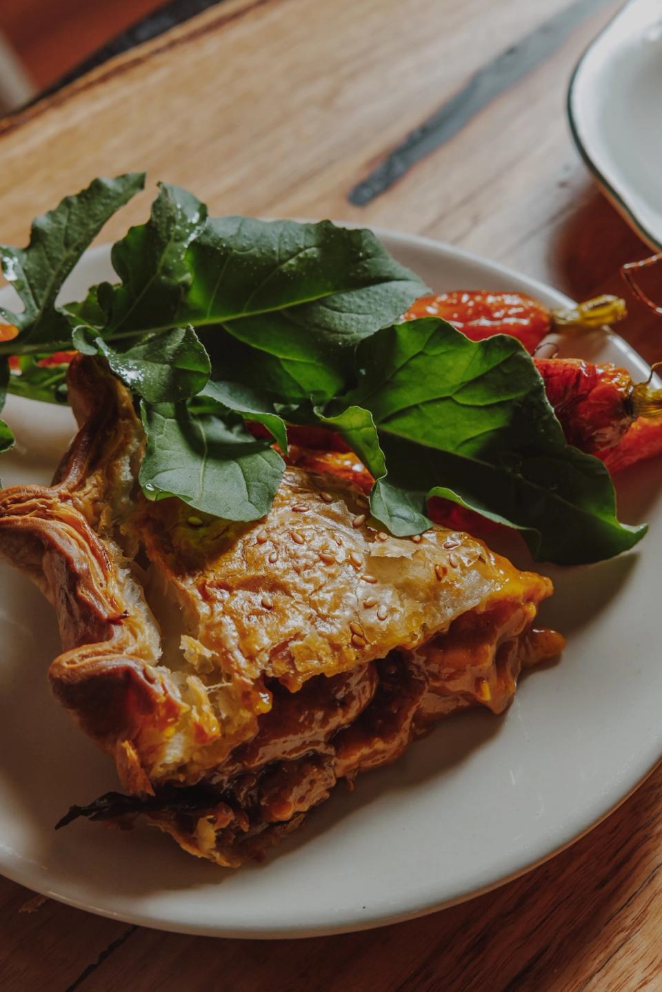 Wildpie - Venison Red Wine & Rosemary Family Pie - - Mansfield Hunting & Fishing - Products to prepare for Corona Virus