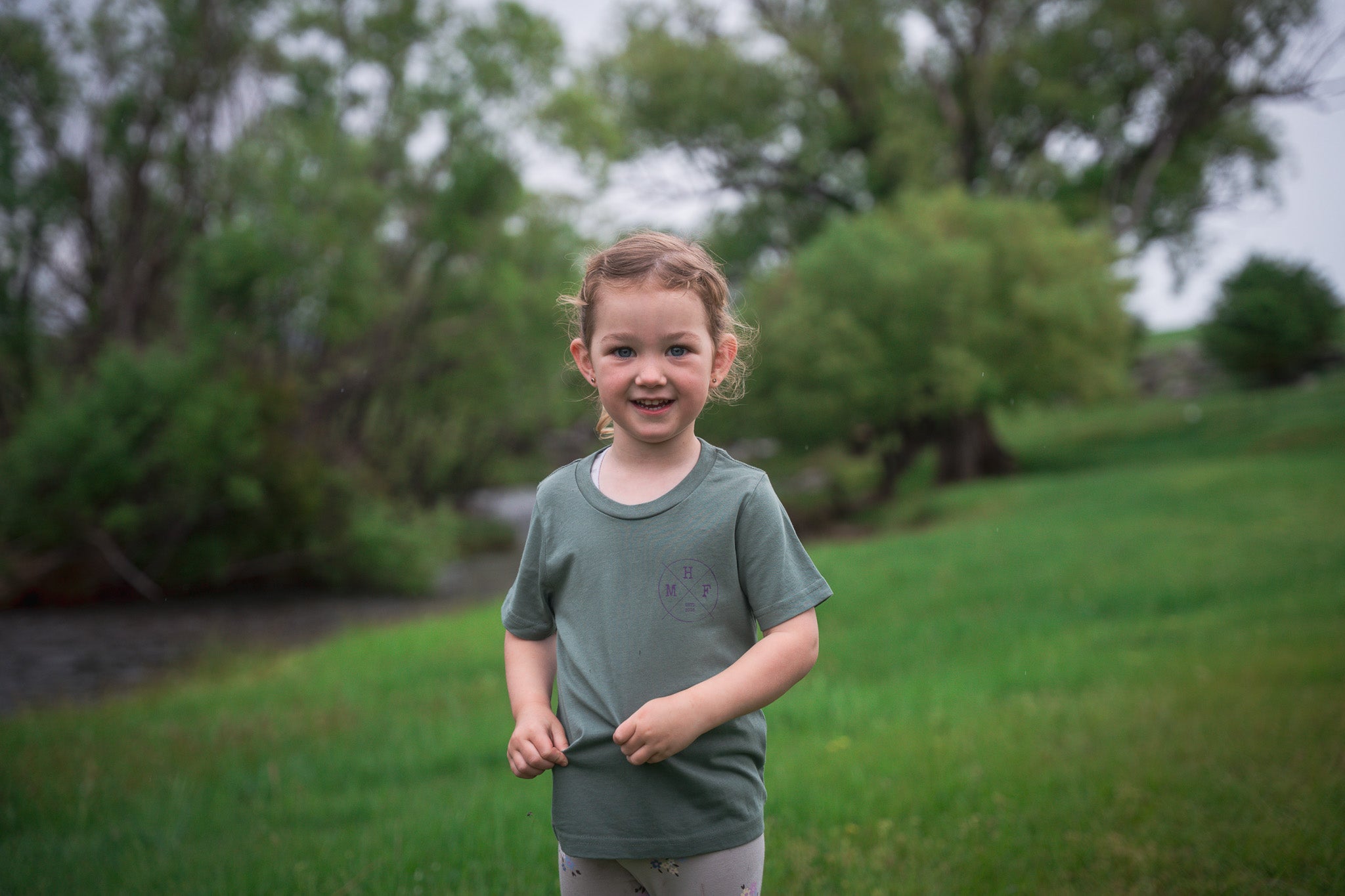 MHF Kids Lifestyle T-Shirt - Sage/Fuscia - - Mansfield Hunting & Fishing - Products to prepare for Corona Virus