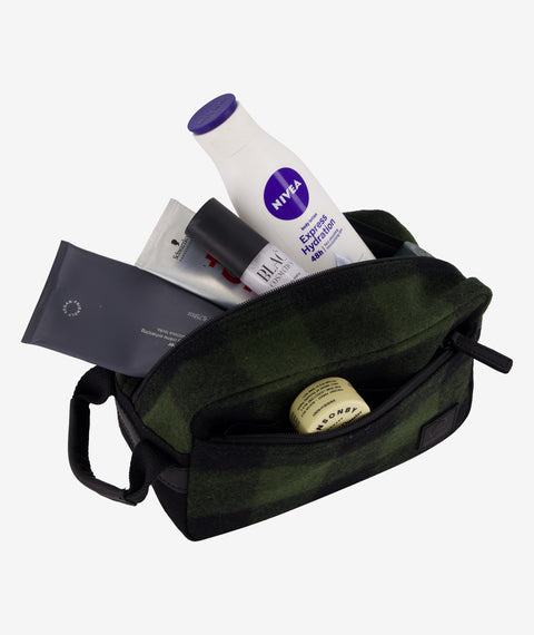 Swanndri Island Bay Wash Bag
