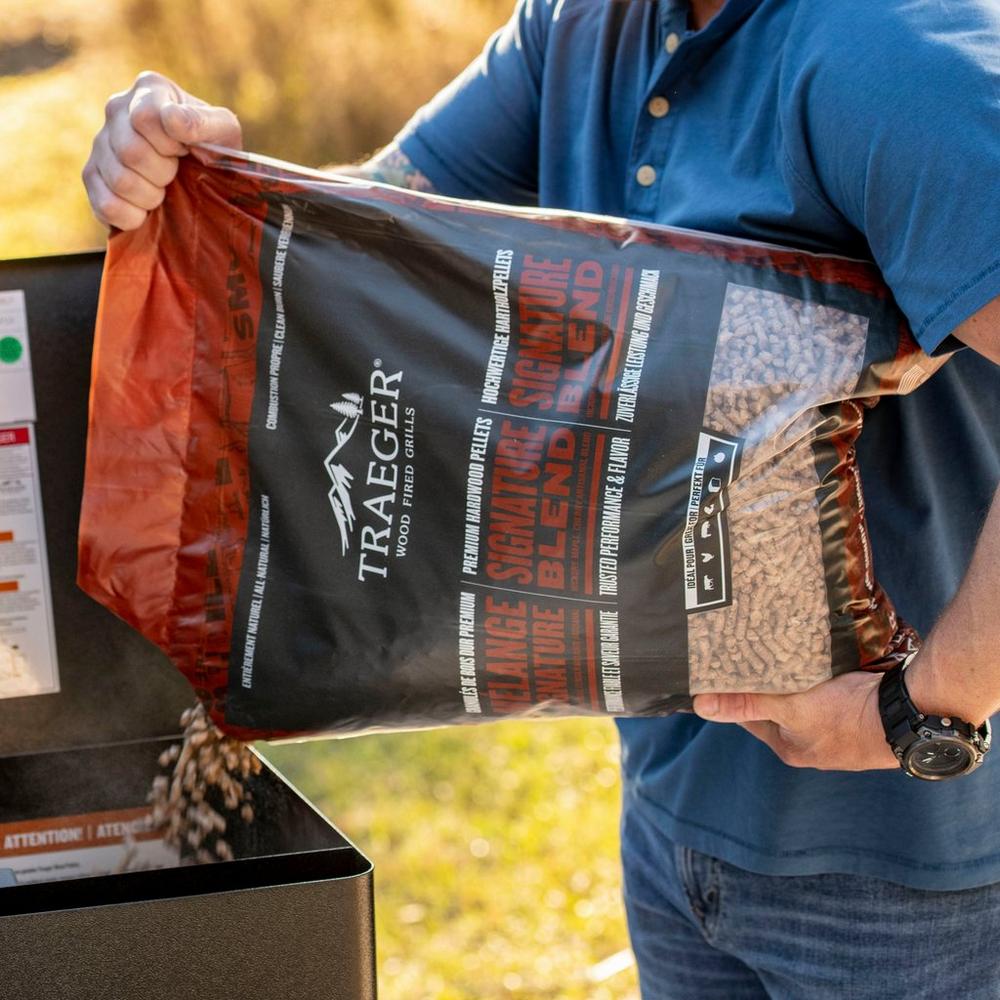 Traeger Signature Blend Pellets 9kg - 9KG / SIGNATURE - Mansfield Hunting & Fishing - Products to prepare for Corona Virus